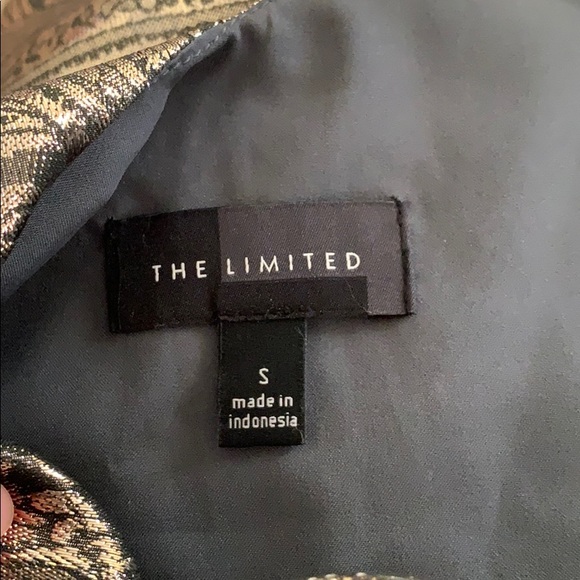 Limited sleeveless blouse - Picture 3 of 3